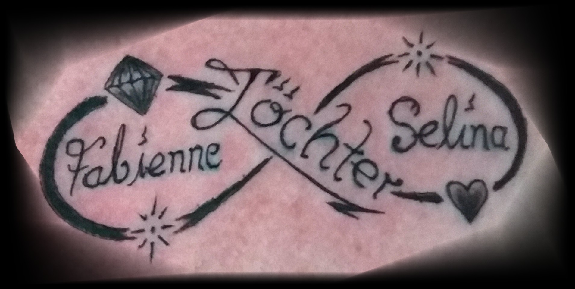 Mini Tattoo Unendlichkeitsschleife Herz mit Namen Recklinghausen STUDIO 45